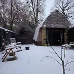 Kleine Buur Oda ve Kahvaltı 3*