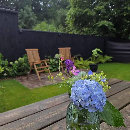 Kleine Buur 3*